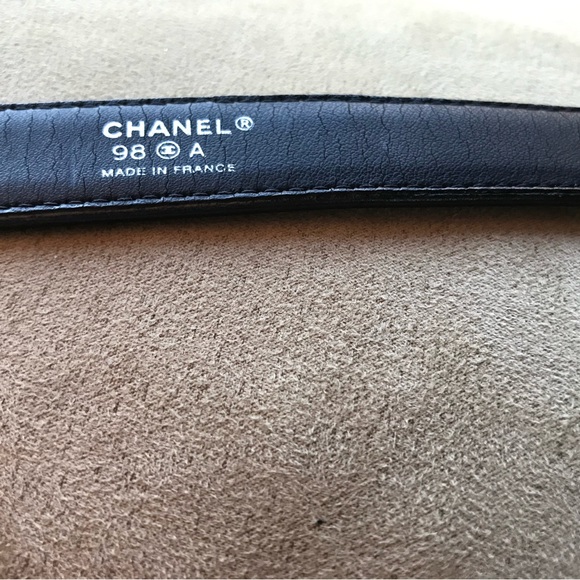 Chanel women’s leather belt - Picture 1 of 3